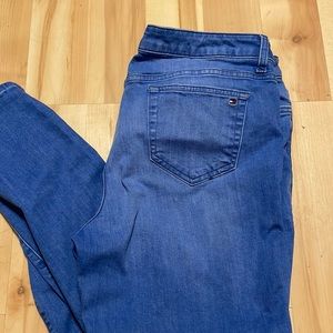 Tommy Hilfiger stretch medium rinse denim VGUC